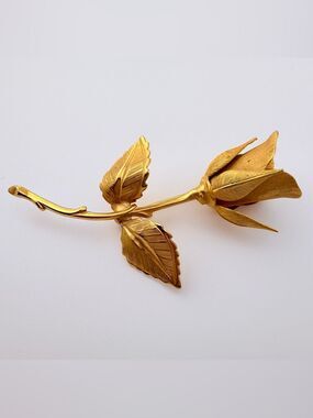 Vintage Giovanni Gold Tone Long Stem Rose Brooch Pin